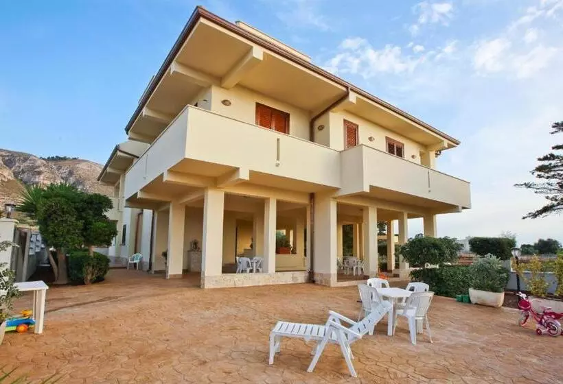 ベッドアンドブレックファースト Erice Mare