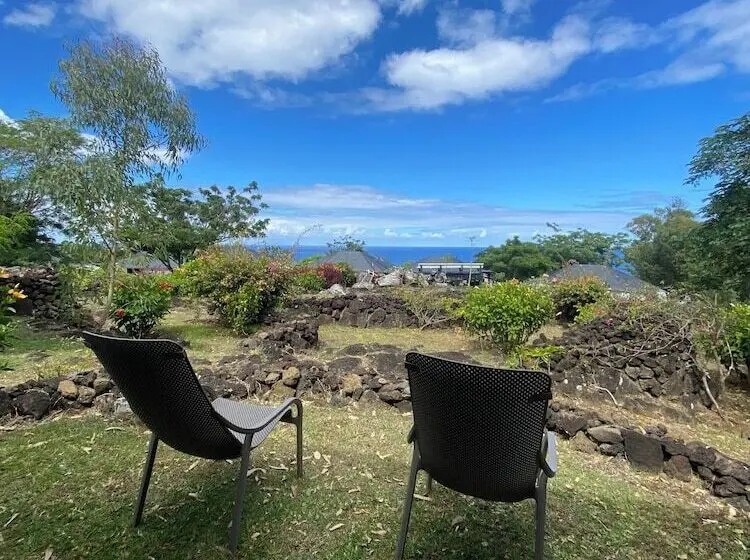 هتل Altiplanico Isla de Pascua