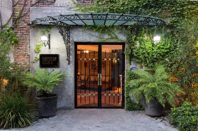 Hotelli Boutique Castillo Rojo