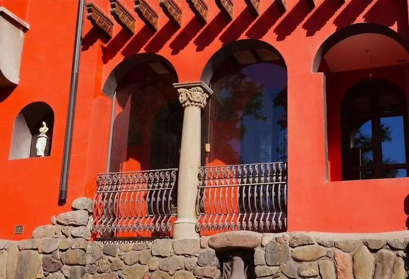 Hotelli Boutique Castillo Rojo