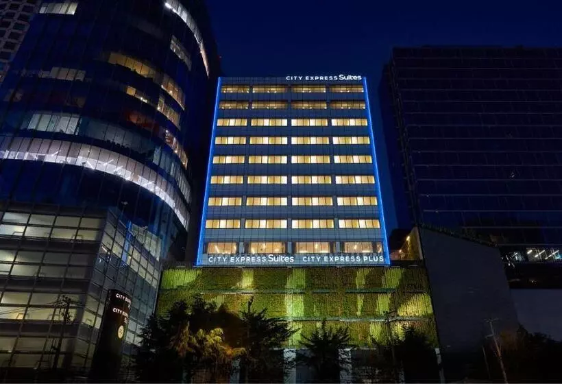 호텔 City Express Plus by Marriott Ciudad de México Santa Fe