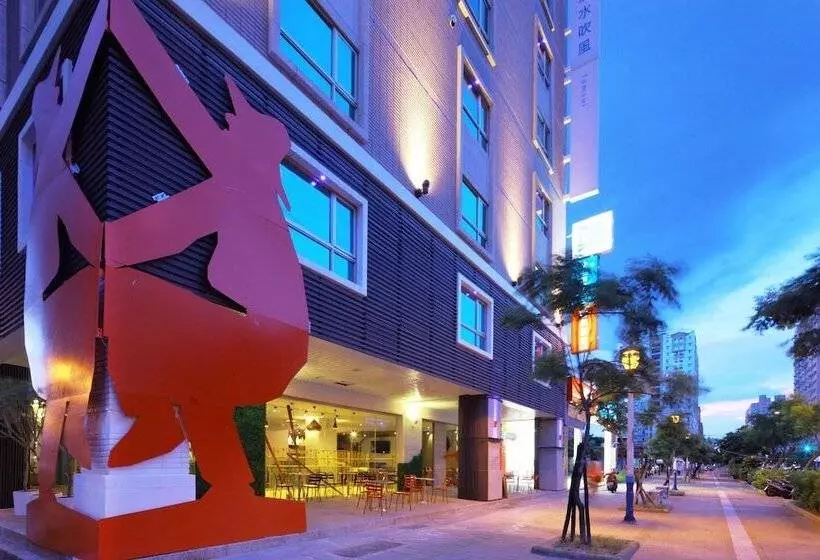 ホテル Day Plus Tamsui