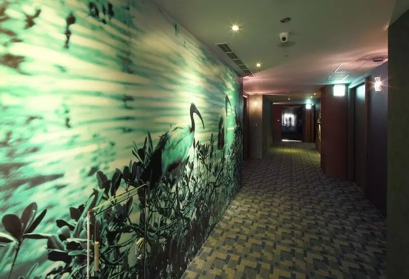 ホテル Day Plus Tamsui