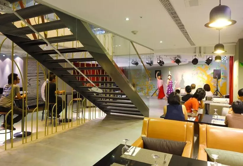 ホテル Day Plus Tamsui