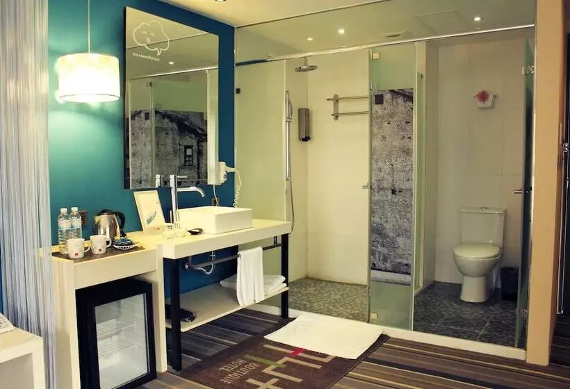 ホテル Day Plus Tamsui