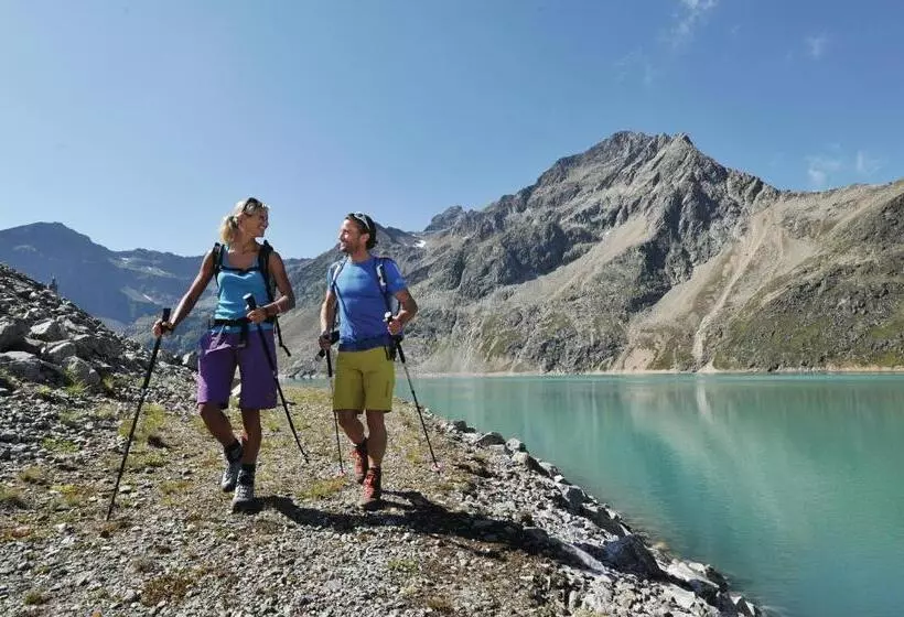 בית מלון כפרי Garni Löwen