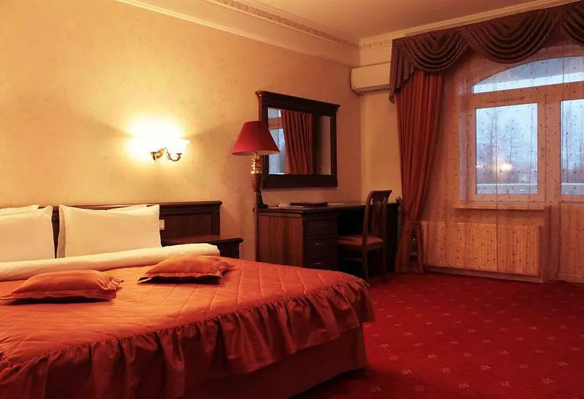 Hotelli Grand Peterhof Spa