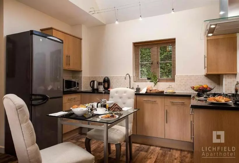 ホテル Netherstowe House