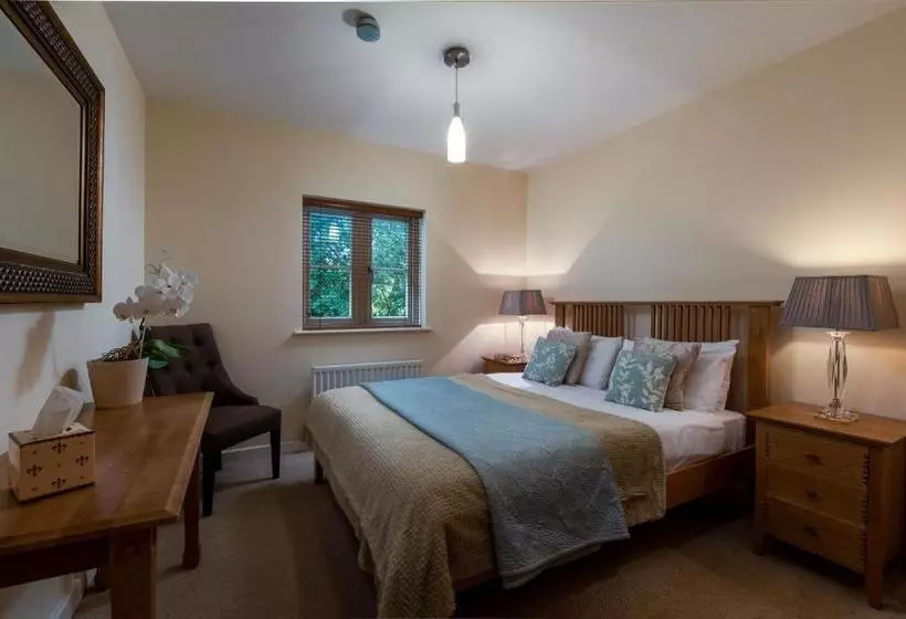 ホテル Netherstowe House