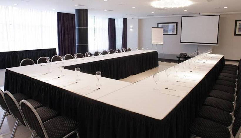 בית מלון כפרי Neuquén Tower