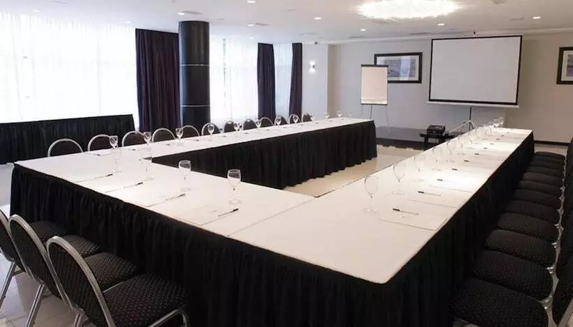 בית מלון כפרי Neuquén Tower