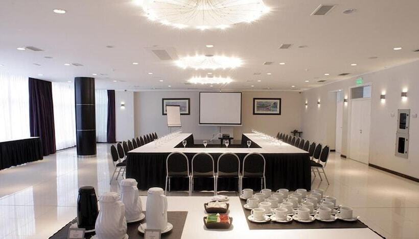 בית מלון כפרי Neuquén Tower