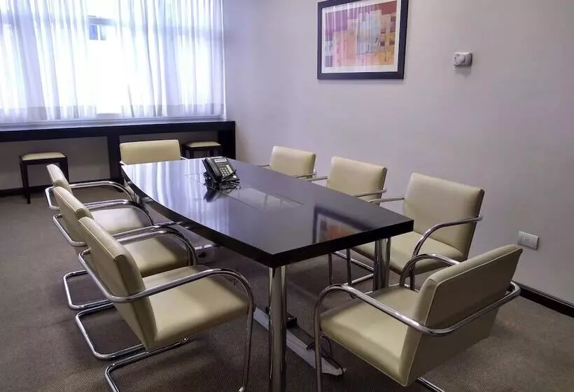 בית מלון כפרי Neuquén Tower