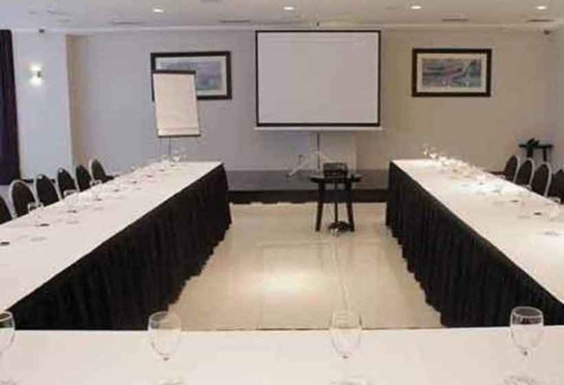 בית מלון כפרי Neuquén Tower