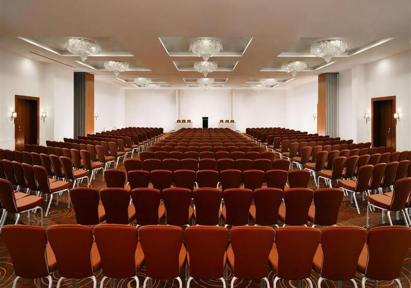 בית מלון כפרי Sheraton Moscow Sheremetyevo Airport