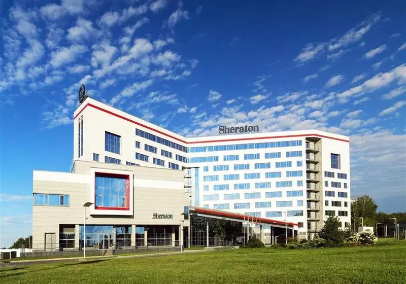 Отель Sheraton Moscow Sheremetyevo Airport