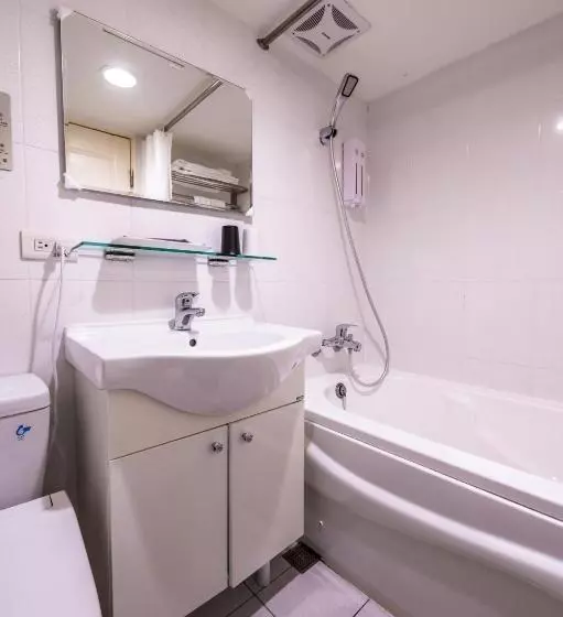 Hub Hotel   Songshan Airport Branch