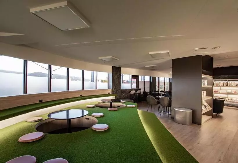 Hub Hotel   Songshan Airport Branch