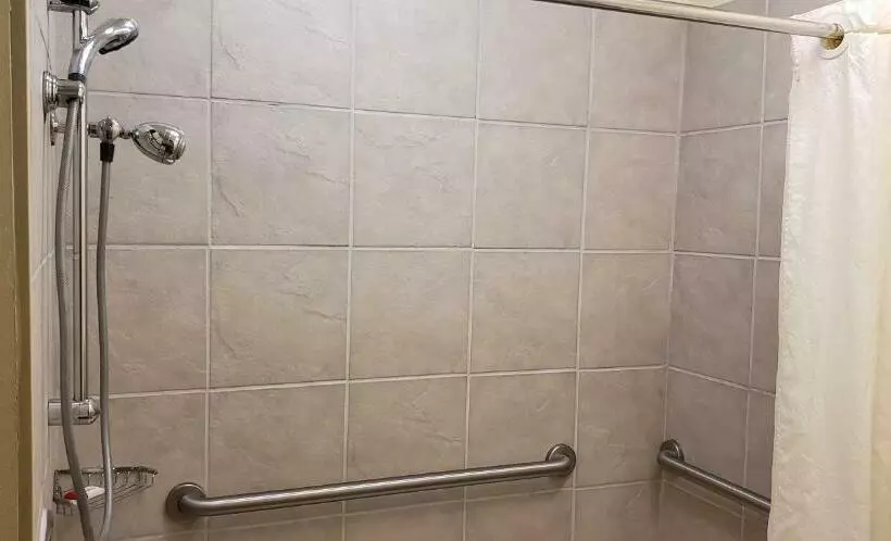 فندق على الطريق Family Budget Inn Bethany