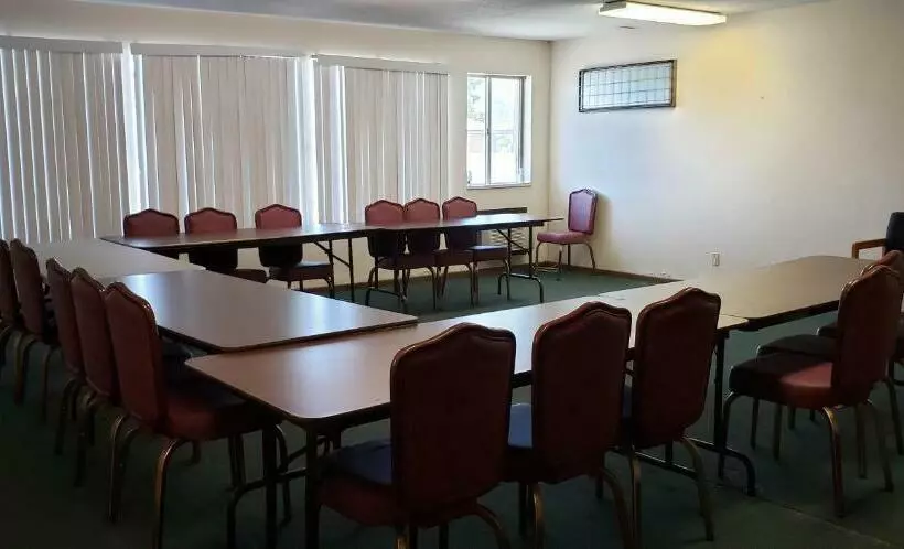 فندق على الطريق Family Budget Inn Bethany