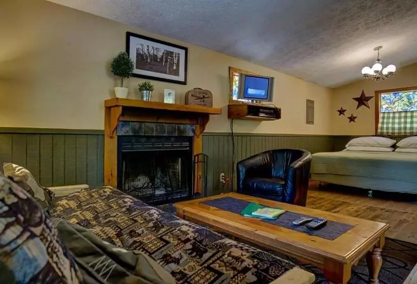 Paradise Hills, Winery Resort & Spa