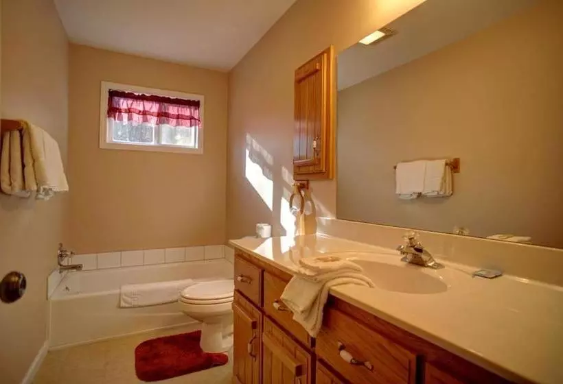 Paradise Hills, Winery Resort & Spa