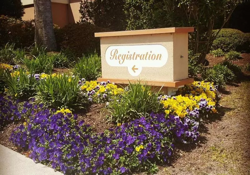 Tilghman Beach And Golf Resort