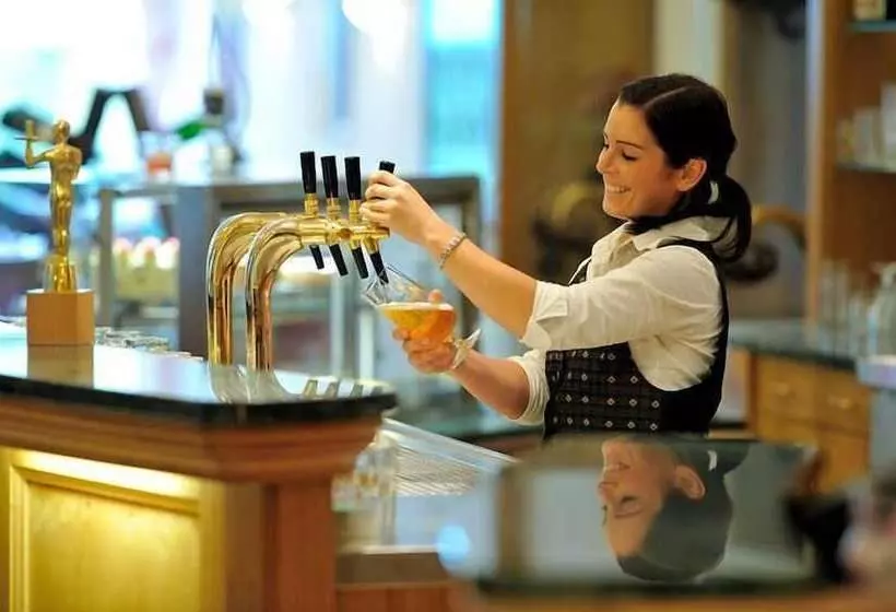 Wald Café Hotel Restaurant