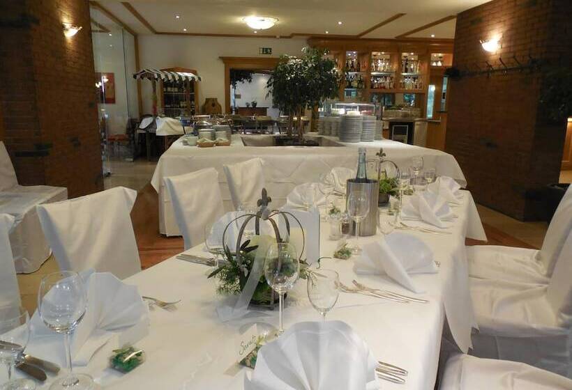 Wald Café Hotel Restaurant