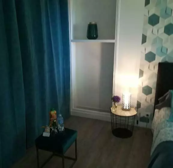 ベッドアンドブレックファースト Campagne à La Ville