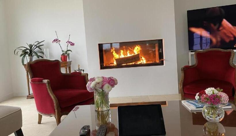 ベッドアンドブレックファースト La Soleillade Aixoise