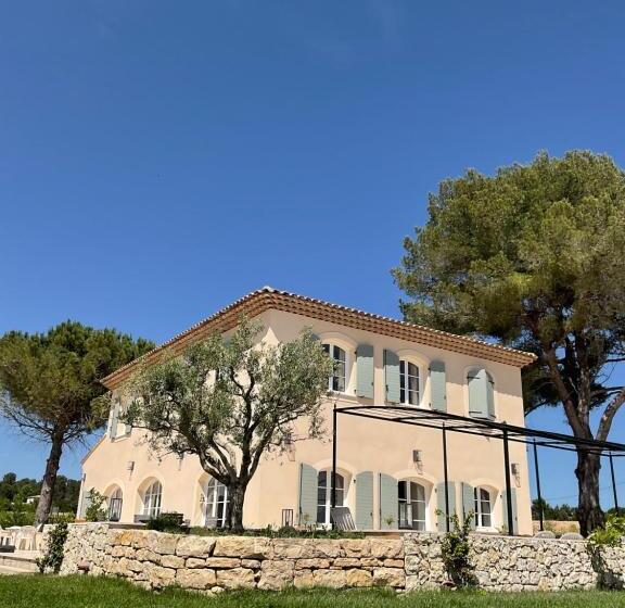 ベッドアンドブレックファースト La Soleillade Aixoise