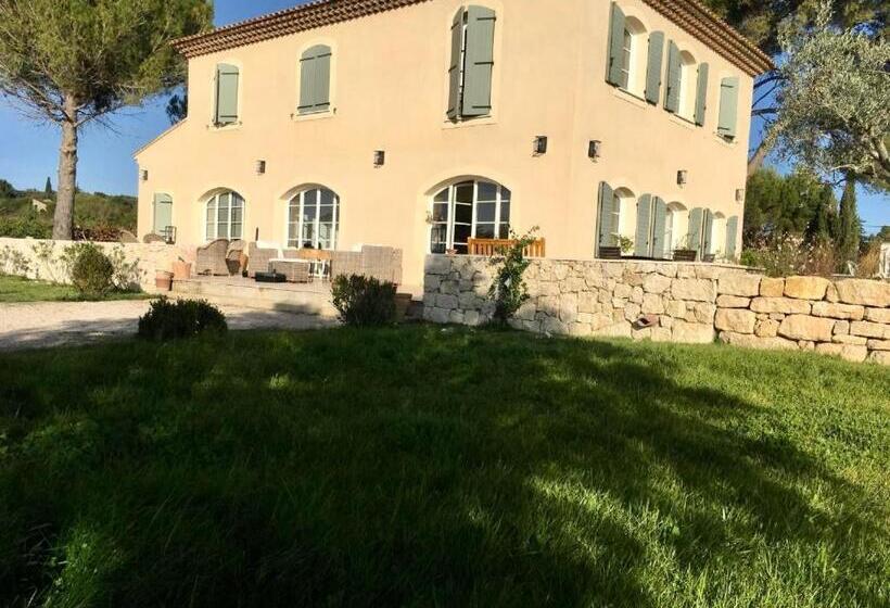 ベッドアンドブレックファースト La Soleillade Aixoise