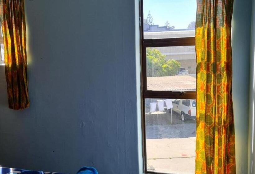 Hostel Sunset Beach Backpackers