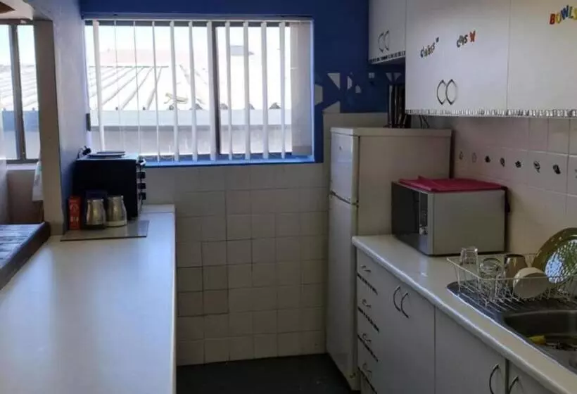 Retkeilymaja Sunset Beach Backpackers