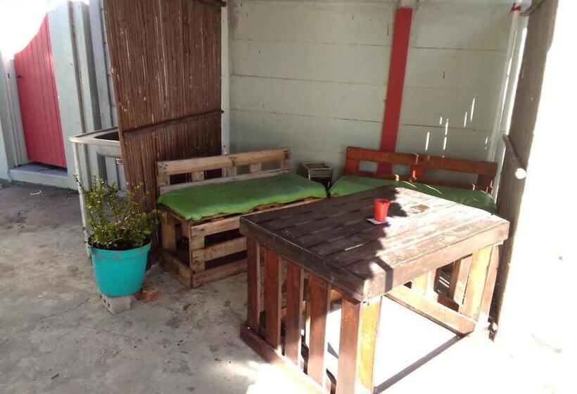 Hostel Sunset Beach Backpackers