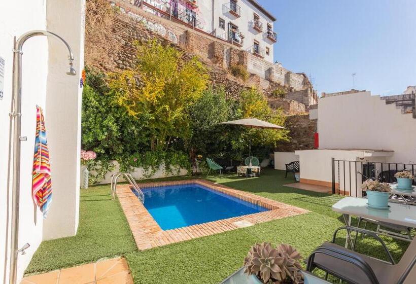 Apartamentos Granata