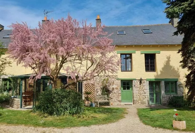 Aamiaismajoitus (B&B) Les Berges De La Planchette