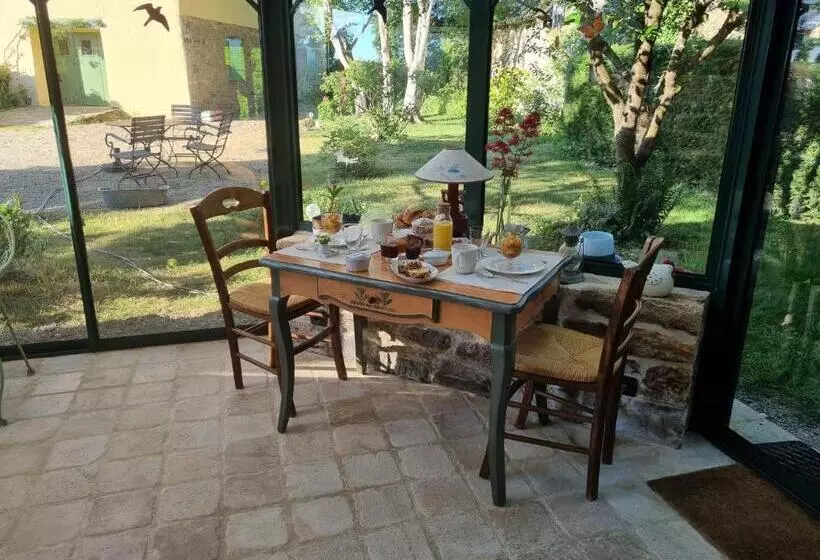 Aamiaismajoitus (B&B) Les Berges De La Planchette