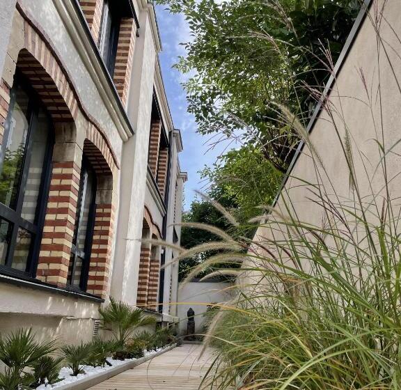 مبيت وإفطار Maison D Hôtes L Atelier Du Charmois