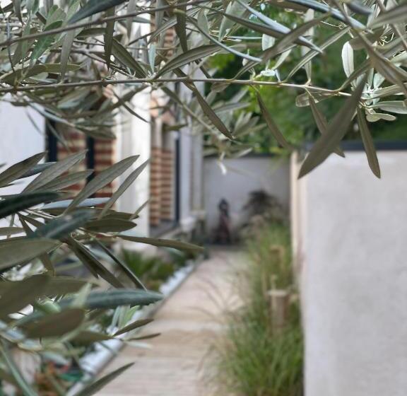 مبيت وإفطار Maison D Hôtes L Atelier Du Charmois