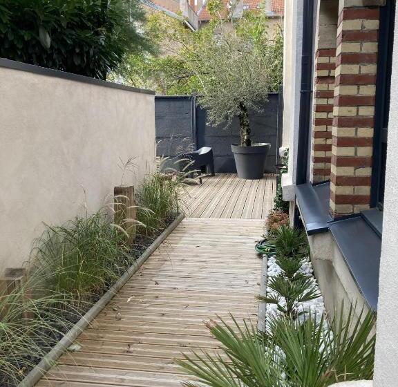 مبيت وإفطار Maison D Hôtes L Atelier Du Charmois