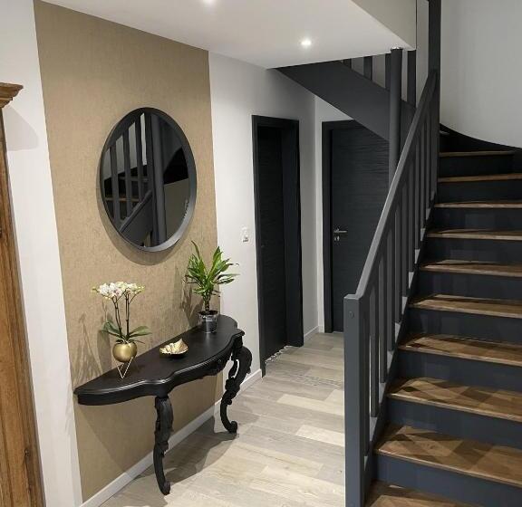 مبيت وإفطار Maison D Hôtes L Atelier Du Charmois