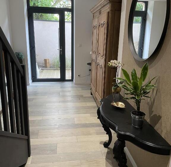 مبيت وإفطار Maison D Hôtes L Atelier Du Charmois