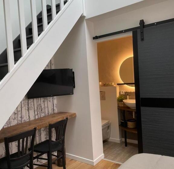 مبيت وإفطار Maison D Hôtes L Atelier Du Charmois