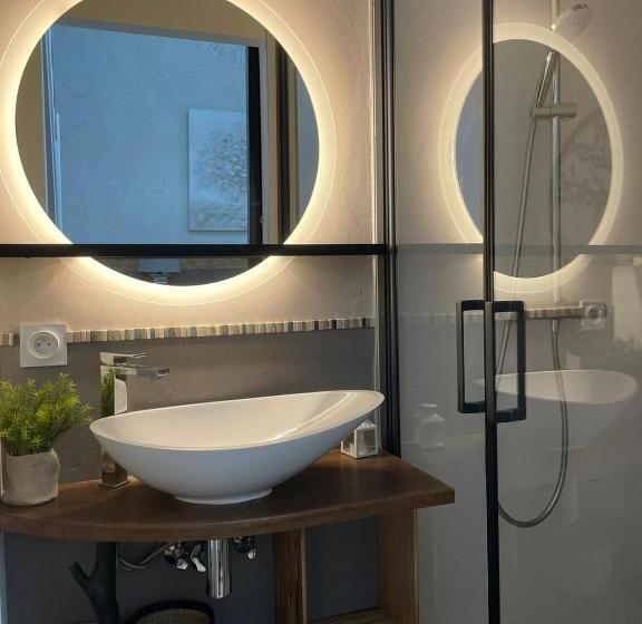 مبيت وإفطار Maison D Hôtes L Atelier Du Charmois