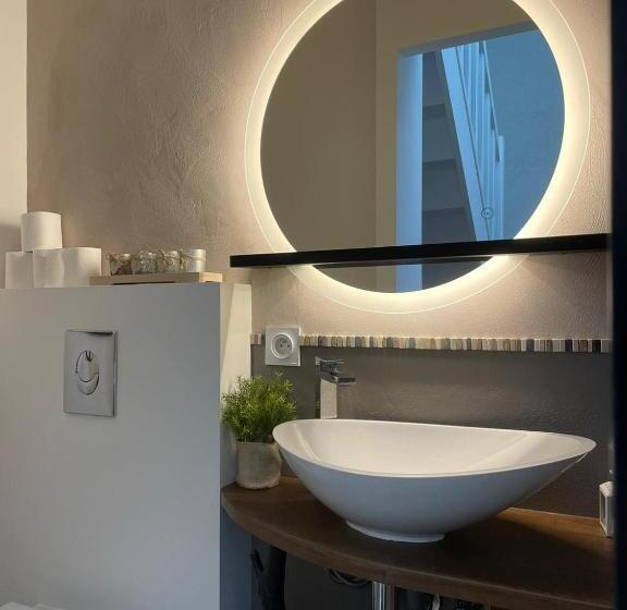 مبيت وإفطار Maison D Hôtes L Atelier Du Charmois