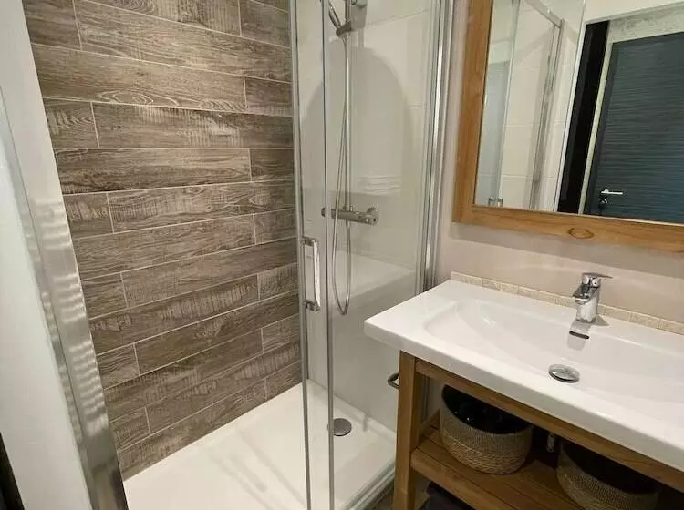 Aamiaismajoitus (B&B) Maison D Hôtes L Atelier Du Charmois