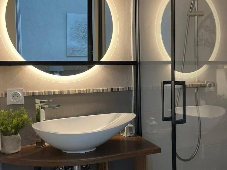 مبيت وإفطار Maison D Hôtes L Atelier Du Charmois