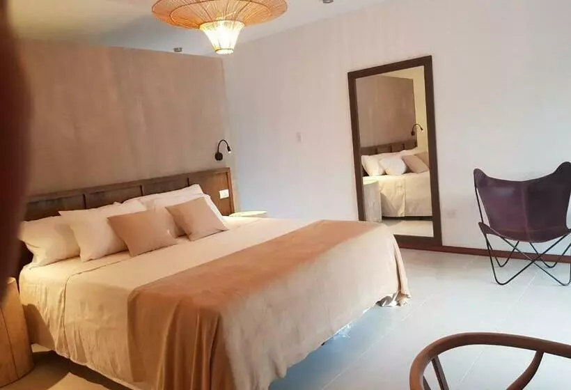 ホテル Favre Suites